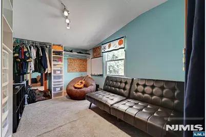 340 Graphic Boulevard, New Milford, NJ 07646 - Photo 25
