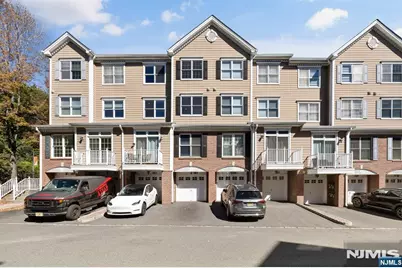 382 Kingston Court 382 #382, West New York, NJ 07093 - Photo 29