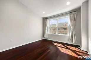 382 Kingston Ct 382, West New York, NJ 07093 - Photo 21