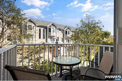 382 Kingston Court 382 #382, West New York, NJ 07093 - Photo 9