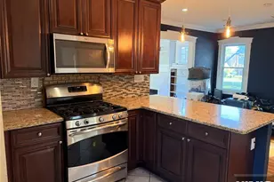 54 Bogert St, Teaneck Township, NJ 07666 - Photo 17
