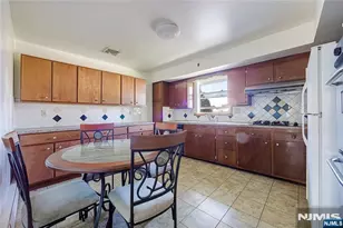 325 Grant Ave, Lyndhurst Township, NJ 07071 - Photo 27