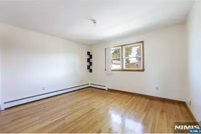 325 Grant Avenue, Lyndhurst Township, NJ 07071 - Photo 23