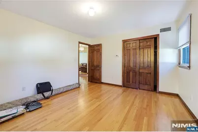 325 Grant Avenue, Lyndhurst Township, NJ 07071 - Photo 13