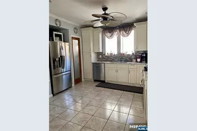 138 Pompton Avenue, Verona, NJ 07044 - Photo 3