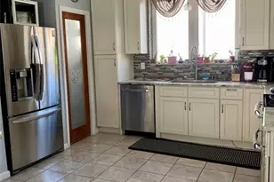 138 Pompton Ave, Verona, NJ 07044 - Photo 3