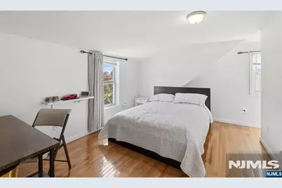 35 Colonial Avenue, Paterson, NJ 07502 - Photo 17