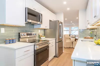 50 Pine Street, Montclair, NJ 07042 - Photo 7