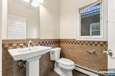 125 Edsall Boulevard B #B, Palisades Park, NJ 07650 - Photo 17
