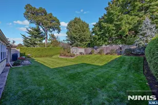 340 Alan Dr, Paramus, NJ 07652 - Photo 29