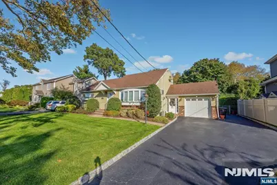 340 Alan Drive, Paramus, NJ 07652 - Photo 3