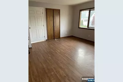 292 Broad, Carlstadt, NJ 07072 - Photo 3