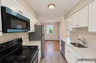 220 Meadow Ln D14, Secaucus, NJ 07094 - Photo 1