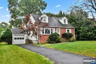 4 Demartini Pl, Waldwick, NJ 07463 - Photo 1