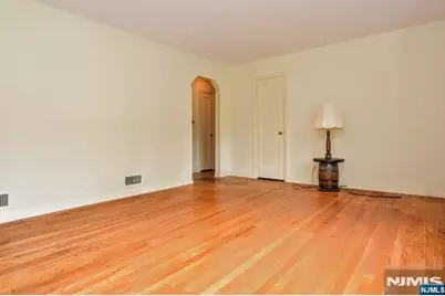 4 Demartini Place, Waldwick, NJ 07463 - Photo 3