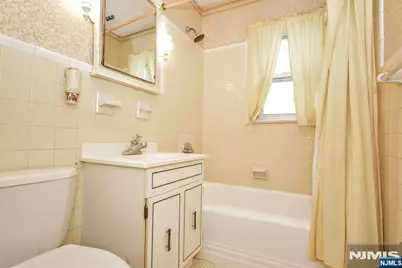 4 Demartini Place, Waldwick, NJ 07463 - Photo 13