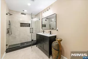 A37 Harvey Ave, Rochelle Park Township, NJ 07662 - Photo 25