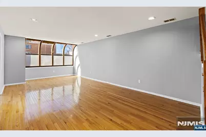319 Gorge 6 #6, Cliffside Park, NJ 07010 - Photo 3