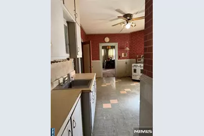 580 Madison Avenue, Paterson, NJ 07514 - Photo 9