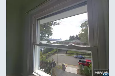 3 Crescent Avenue 3rd Fl #3rd FL, Cliffside Park, NJ 07010 - Photo 5
