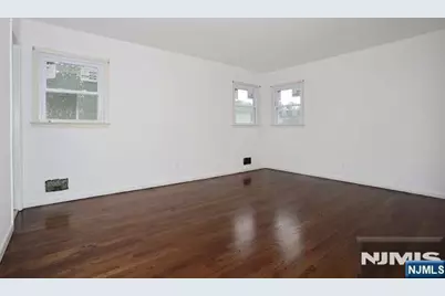 7-32 Richard Street, Fair Lawn, NJ 07410 - Photo 13