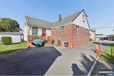 86 Falmouth Avenue, Elmwood Park, NJ 07407 - Photo 3