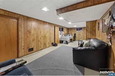 86 Falmouth Avenue, Elmwood Park, NJ 07407 - Photo 19