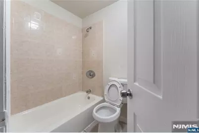 83 Tremont Avenue, Newark, NJ 07106 - Photo 19