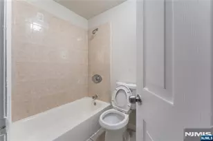 83 Tremont Ave, Newark, NJ 07106 - Photo 19