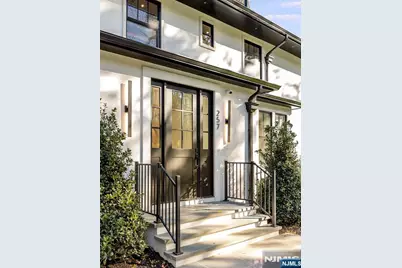 257 Upper Mountain, Montclair, NJ 07043 - Photo 5