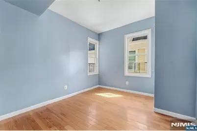 10 Howell Place, Newark, NJ 07106 - Photo 9
