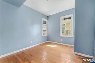10 Howell Pl, Newark, NJ 07106 - Photo 9
