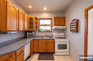 46 Laurel St, Ridgefield Park, NJ 07660 - Photo 37