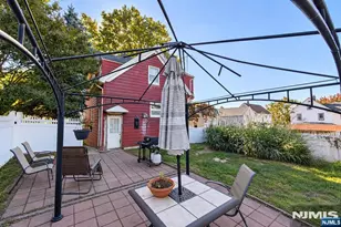 46 Laurel St, Ridgefield Park, NJ 07660 - Photo 9