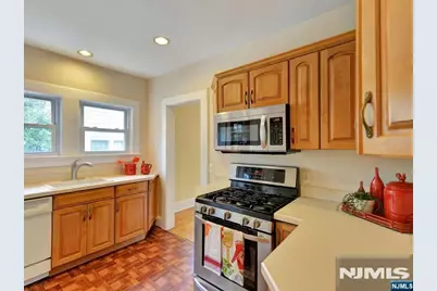 69 Watchung Avenue 1 #1, Montclair, NJ 07042 - Photo 9