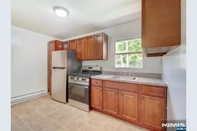 138 Lincoln Street A2 #A2, Montclair, NJ 07042 - Photo 5