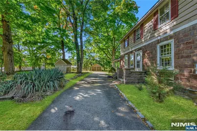 124 Rivervale Road, Park Ridge, NJ 07656 - Photo 9