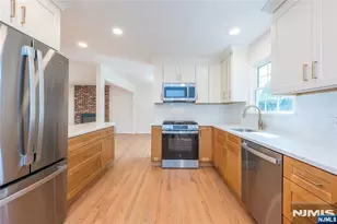 34 Homewood Ave, Allendale, NJ 07401 - Photo 7
