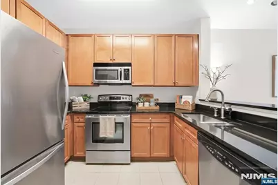 24 Ave At Port Imperial 126 #126, West New York, NJ 07093 - Photo 5