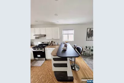 259 Shaler Boulevard 2nd Floor #2nd Floor, Ridgefield, NJ 07657 - Photo 11