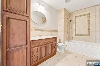 22 Sylvan Street 2A #2A, Rutherford, NJ 07070 - Photo 9