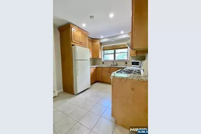 184 Terhune Avenue E #E, Lodi, NJ 07644 - Photo 7
