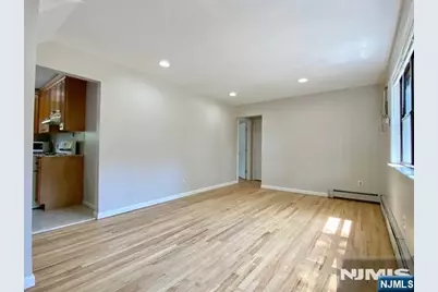 184 Terhune Avenue E #E, Lodi, NJ 07644 - Photo 5