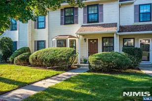 3302 Stonehedge Road 3302, Edison, NJ 08820 - Photo 3
