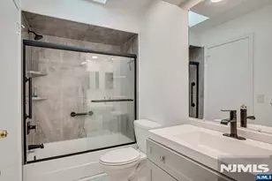 3302 Stonehedge Road 3302, Edison, NJ 08820 - Photo 29