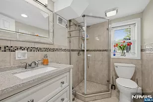 141 Highland Ave, Bergenfield, NJ 07621 - Photo 21