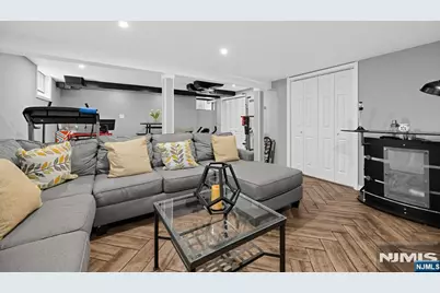 141 Highland Avenue, Bergenfield, NJ 07621 - Photo 25