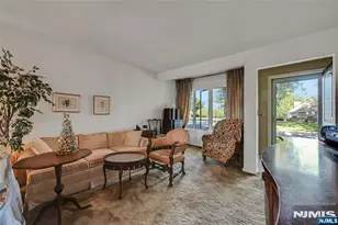 12 Pitcairn Ave, Ho Ho Kus, NJ 07423 - Photo 7