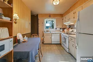12 Pitcairn Ave, Ho Ho Kus, NJ 07423 - Photo 11