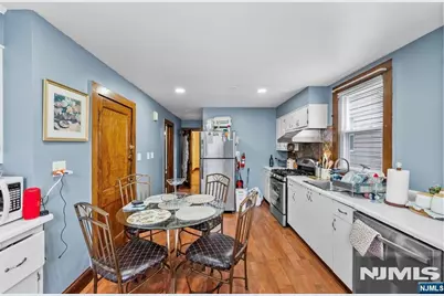 16 Washington Avenue, Clifton, NJ 07011 - Photo 9